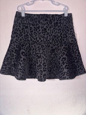 Forever 21 NWT Black Gray Leopard Print Skater Mini Skirt Size S Drop Waist